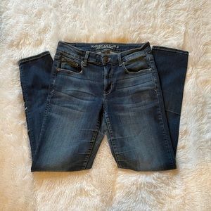 Size 8 American eagle skinny jeans
